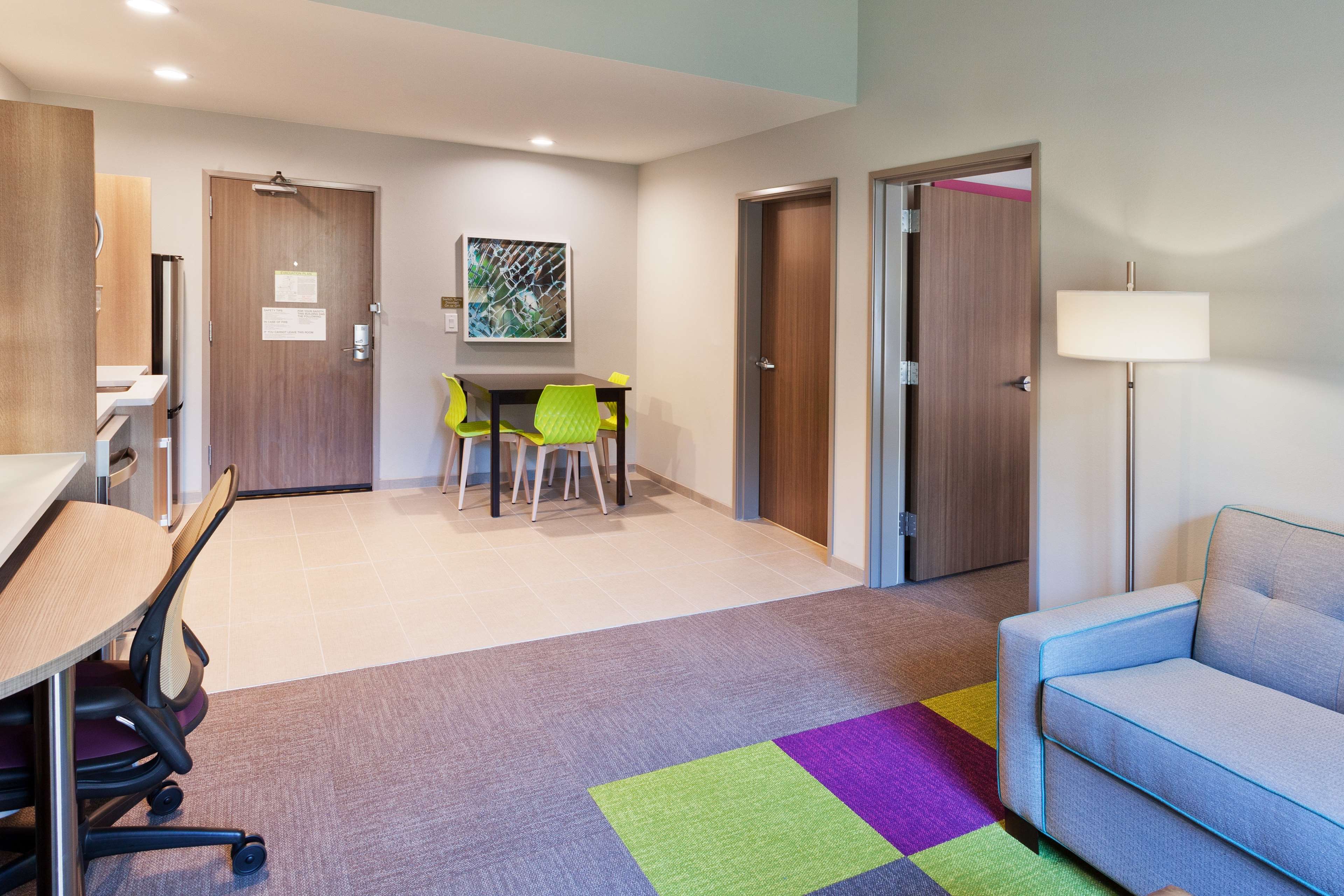 Home2 Suites by Hilton Alpharetta Room Type - 1KG HEARING ACC SUITE NS
