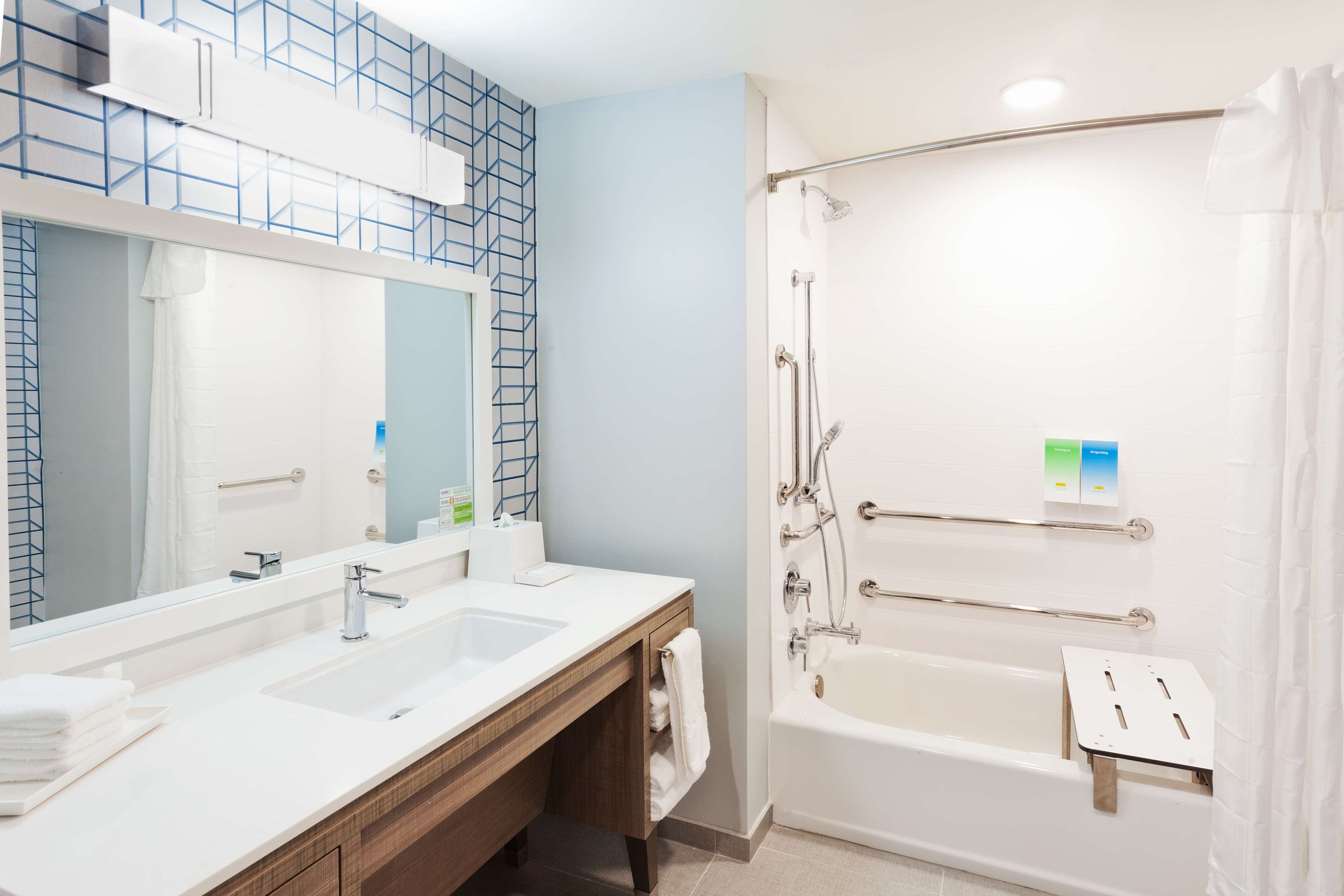Home2 Suites by Hilton Alpharetta Room Type - 1KING ACC TUB STE NONSMOK