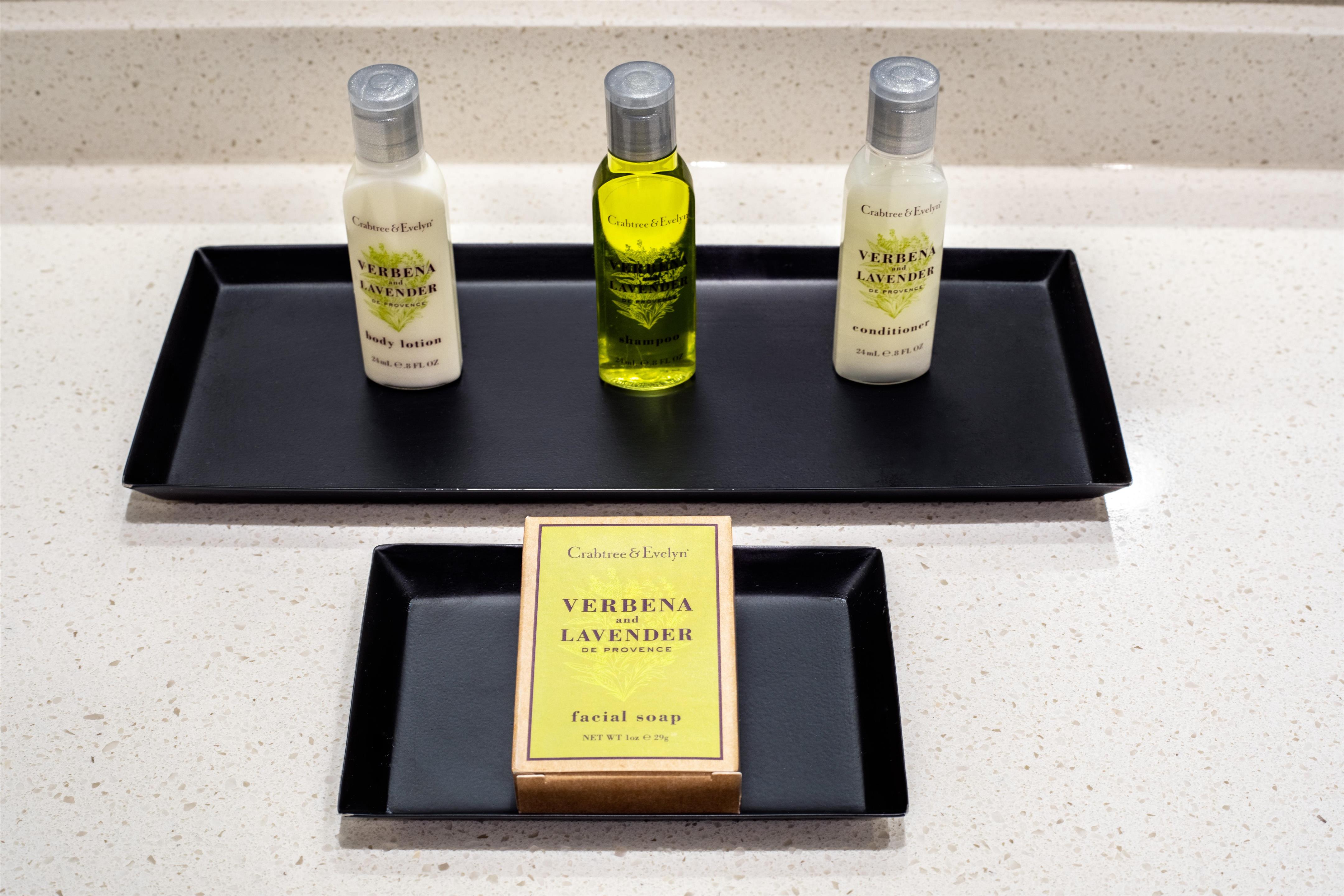 Guest room bath