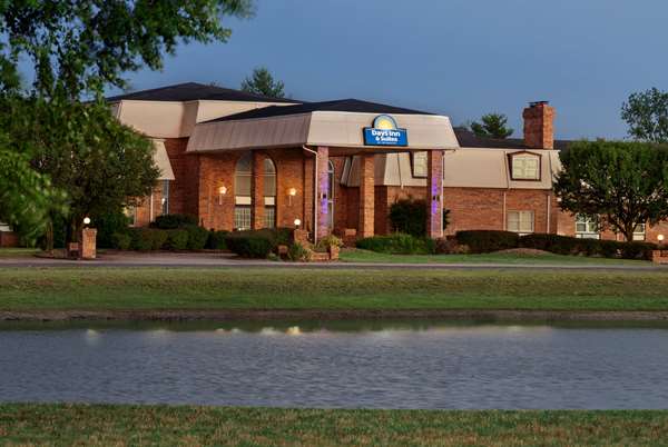 Exterior view - Days Inn & Suites Sikeston - I-55, Exit 67