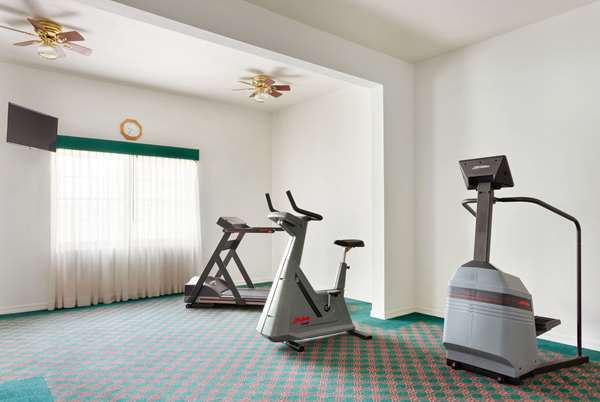Fitness/ Exercise Room - Days Inn & Suites Sikeston - I-55, Exit 67