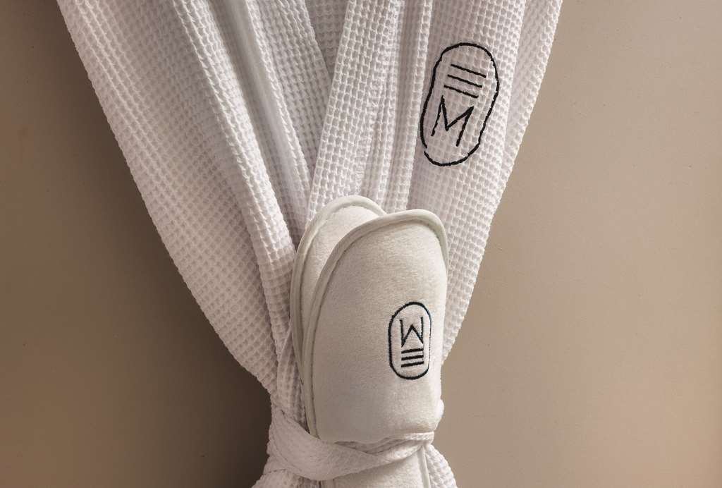 HOTEL MAXIMILIANS-guestroom-Guest Room,Guest Room Amenity,On-Site.jpg