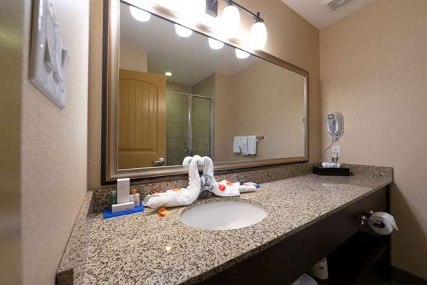  - Bayview Hotel Group Courtenay