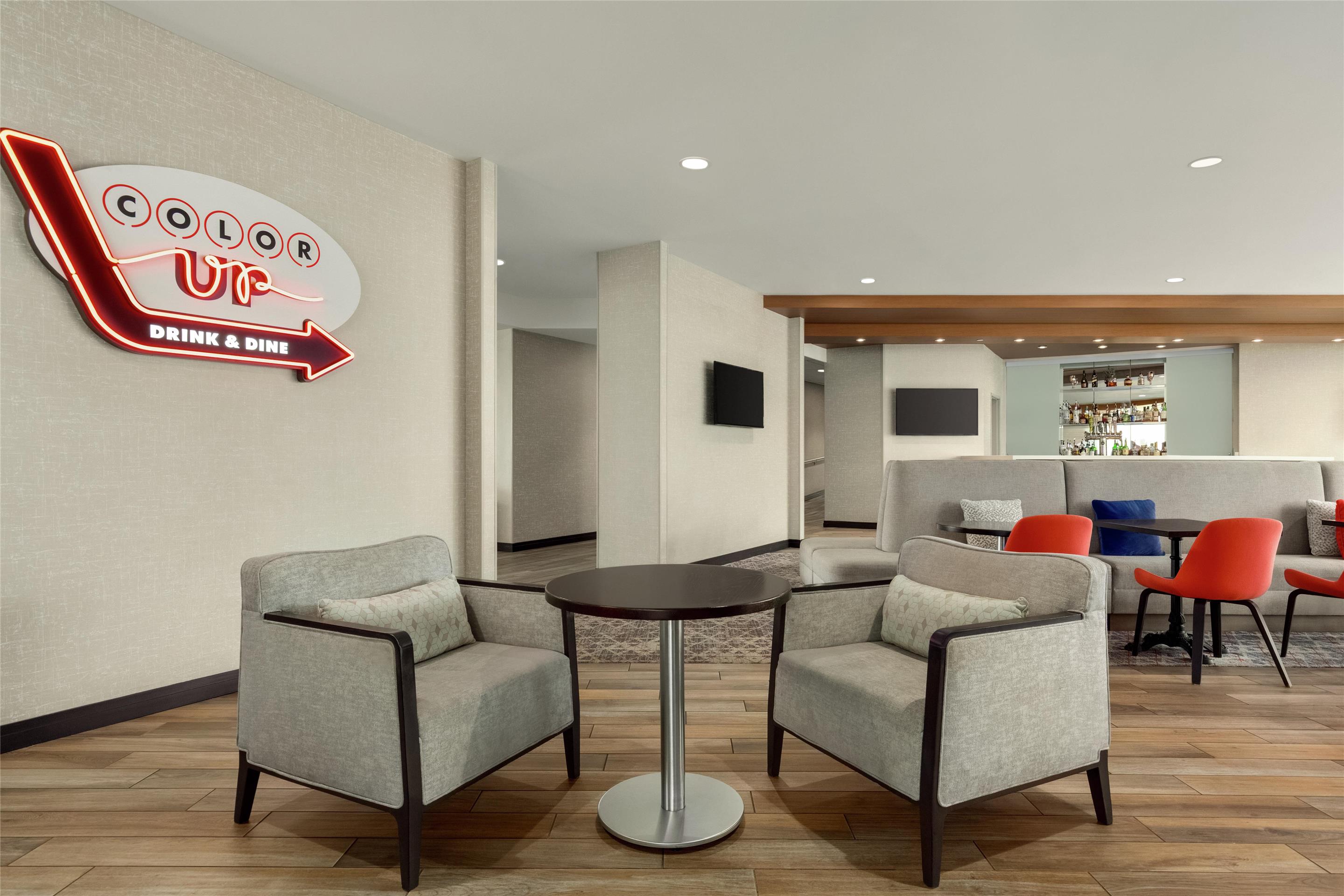 BarLounge | Home2 Suites by Hilton Las Vegas Convention Center
