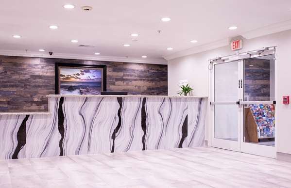  - SureStay Plus Hotel by Best Western Southwest Benbrook - I-20, Exit 429B