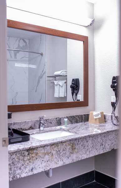  - SureStay Plus Hotel by Best Western Southwest Benbrook - I-20, Exit 429B