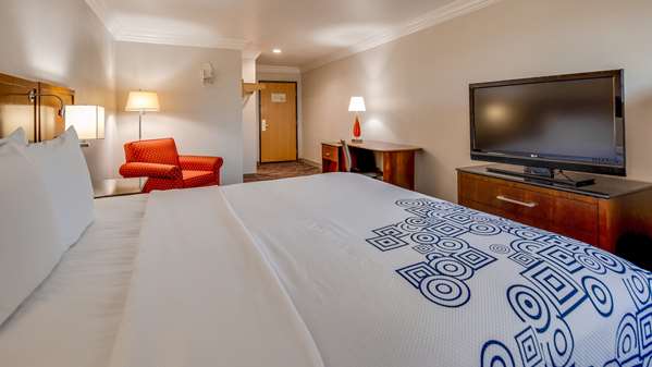 - SureStay Plus Hotel by Best Western Southwest Benbrook - I-20, Exit 429B