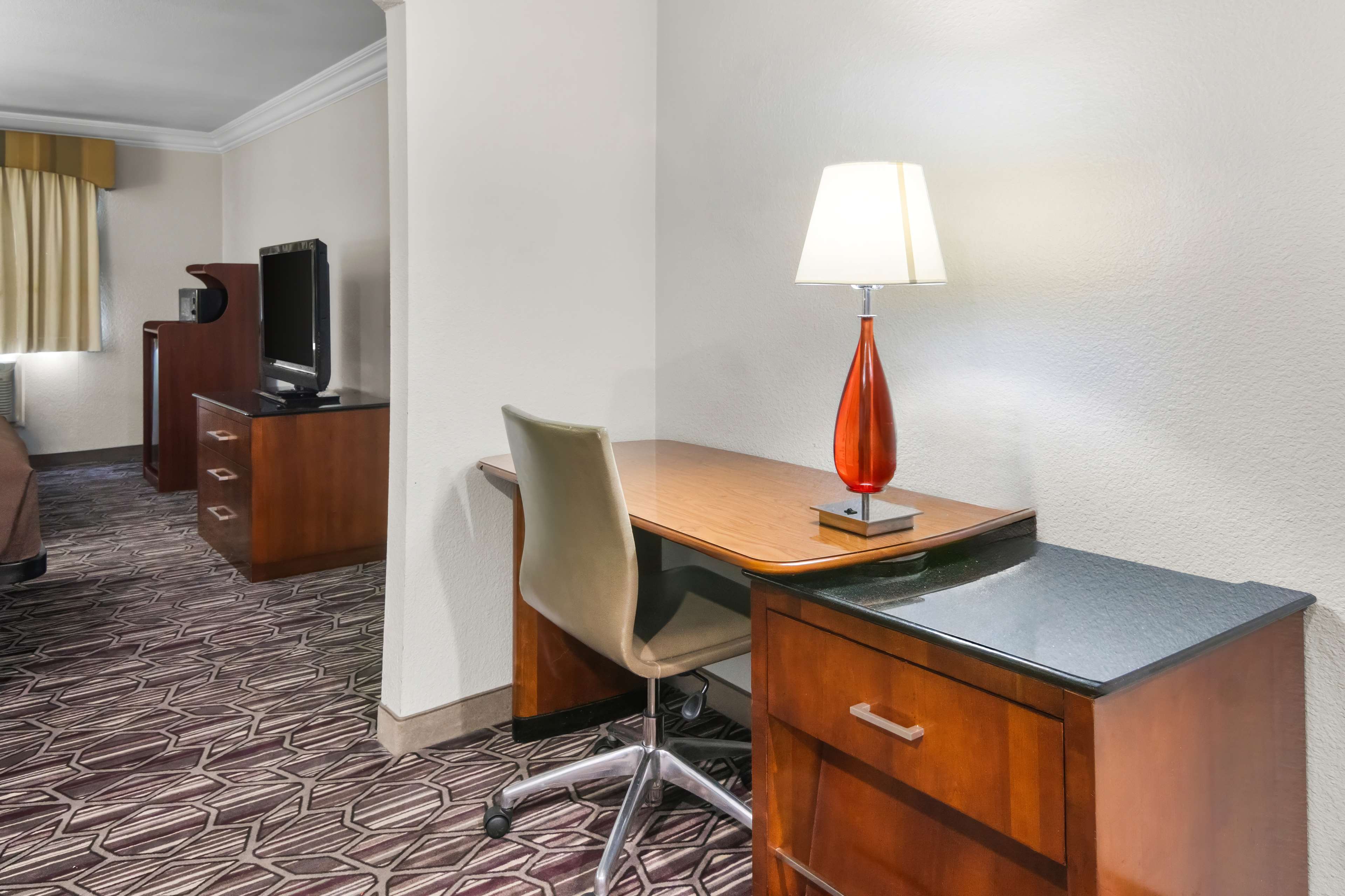 SureStay Plus by Best Western Benbrook Fort Worth Room Type - Accessible - Suite 2 Queen, Mobility Accessible, Roll In Shower, Microwave And Refrigerator, Sofabed SureStay Plus by Best Western Benbrook Fort Worth Room Type - Accessible - Suite 2 Queen, Mobility Accessible, Roll In Shower, Microwave And Refrigerator, Sofabed
