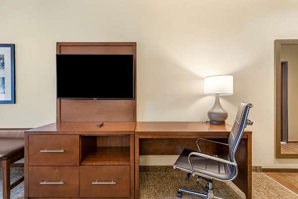 Suite - Comfort Suites San Antonio - I-35 & I-410, Exit 164A
