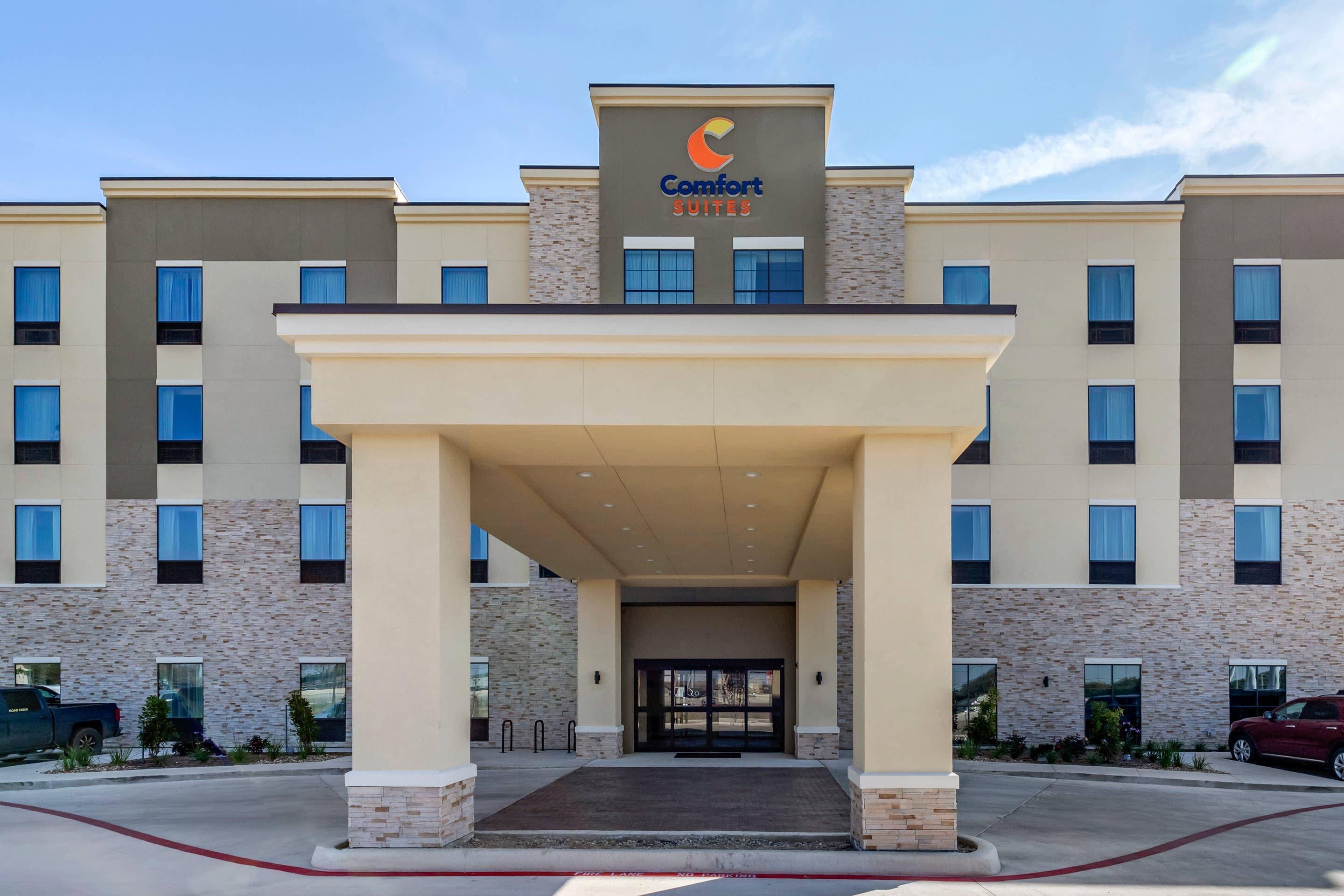 Hotel exterior | Comfort Suites San Antonio Ft. Sam Houston/SAMMC Area