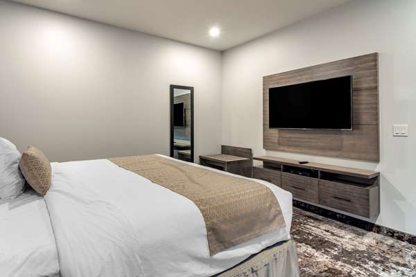 Suite - Hue Hotel Kamloops