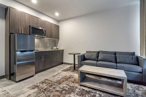 Suite - Hue Hotel Kamloops