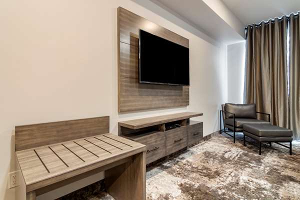 Suite - Hue Hotel Kamloops