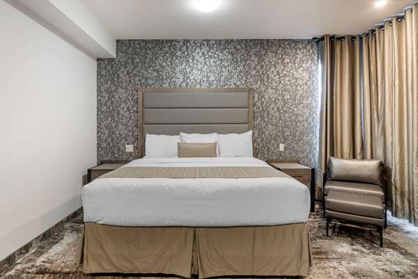  - Hue Hotel Kamloops