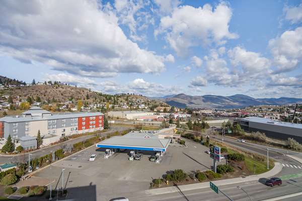  - Hue Hotel Kamloops