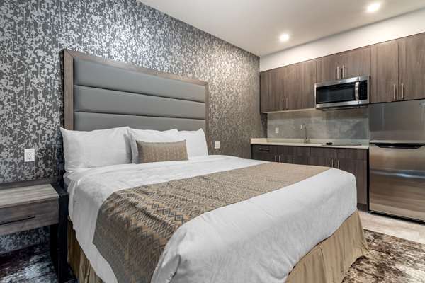 Suite - Hue Hotel Kamloops