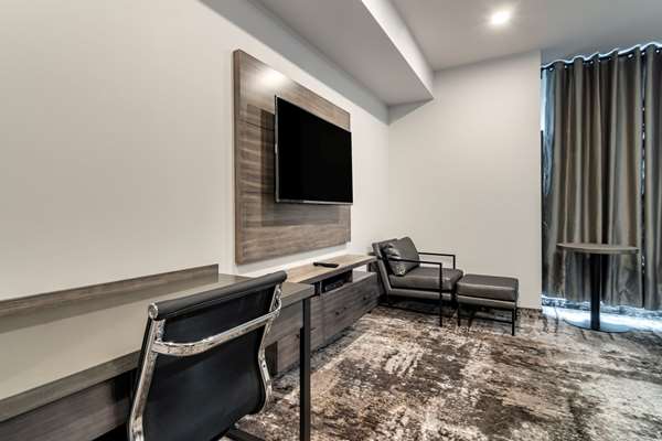 Suite - Hue Hotel Kamloops