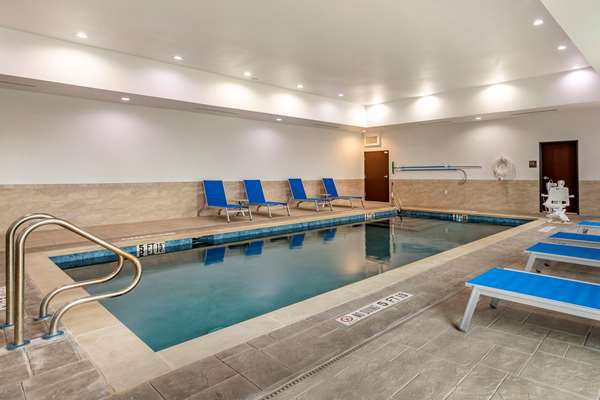 Pool - Comfort Suites Cedar Park