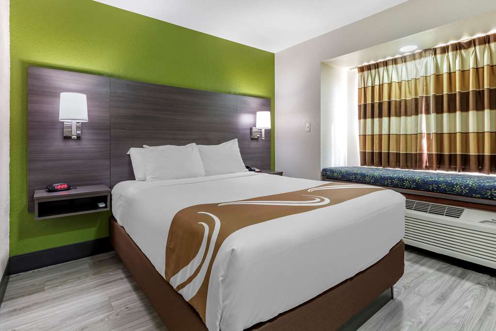 QUALITY INN AND SUITES LONGVIEW-guestroom-Guest Room,On-Site.jpg