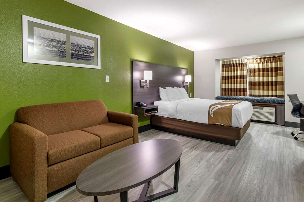QUALITY INN AND SUITES LONGVIEW-guestroom-Guest Room,Suite,On-Site.jpg