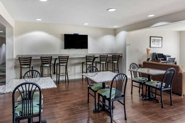 Amenities - Quality Inn & Suites Longview - I-20, Exit 596
