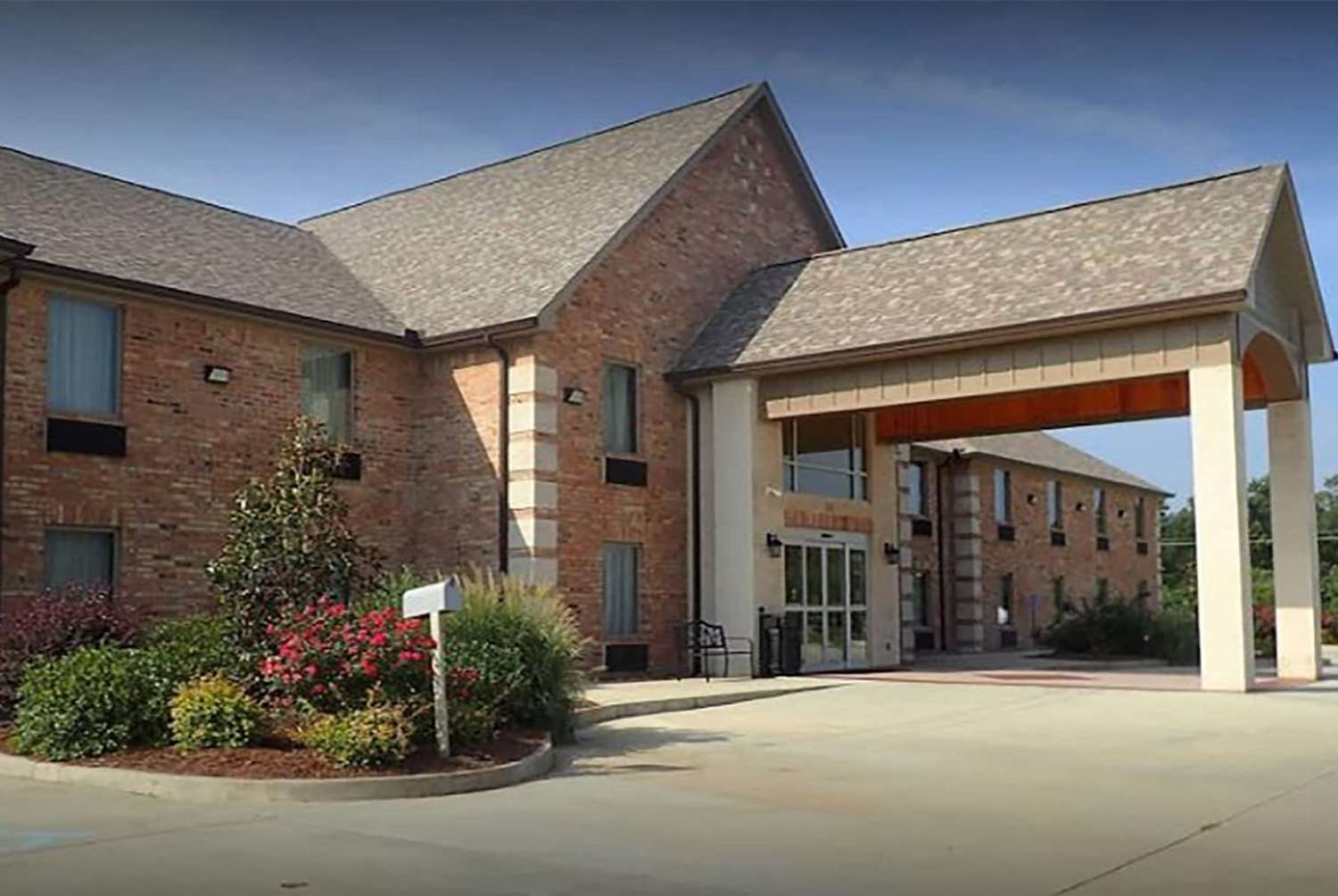 Days Inn & Suites Florence, MS See Discounts