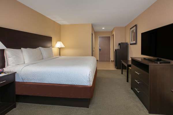  - Days Inn & Suites Florence