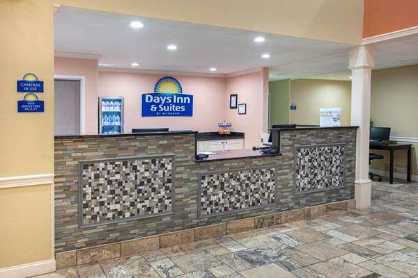  - Days Inn & Suites Florence