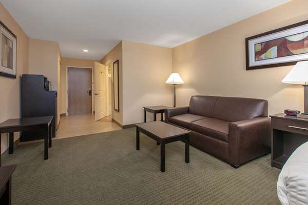 Suite - Days Inn & Suites Florence