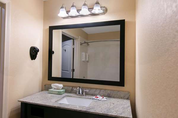  - Days Inn & Suites Florence