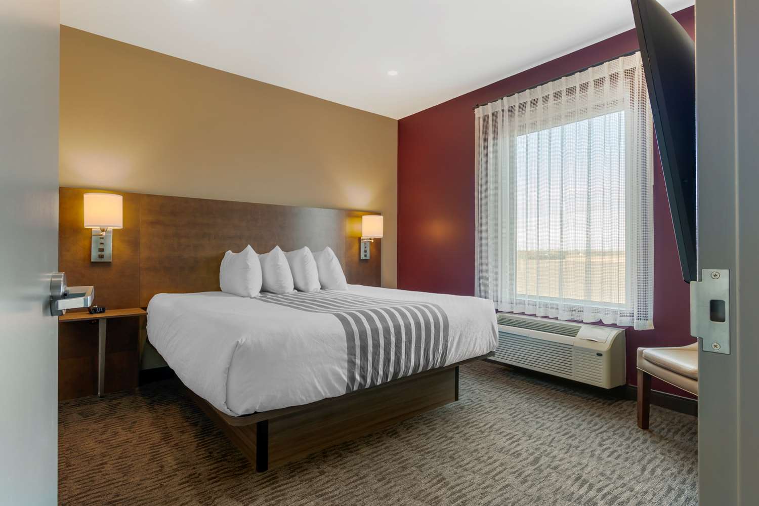 Best Western Plus Hotel Dauphin, MB See Discounts