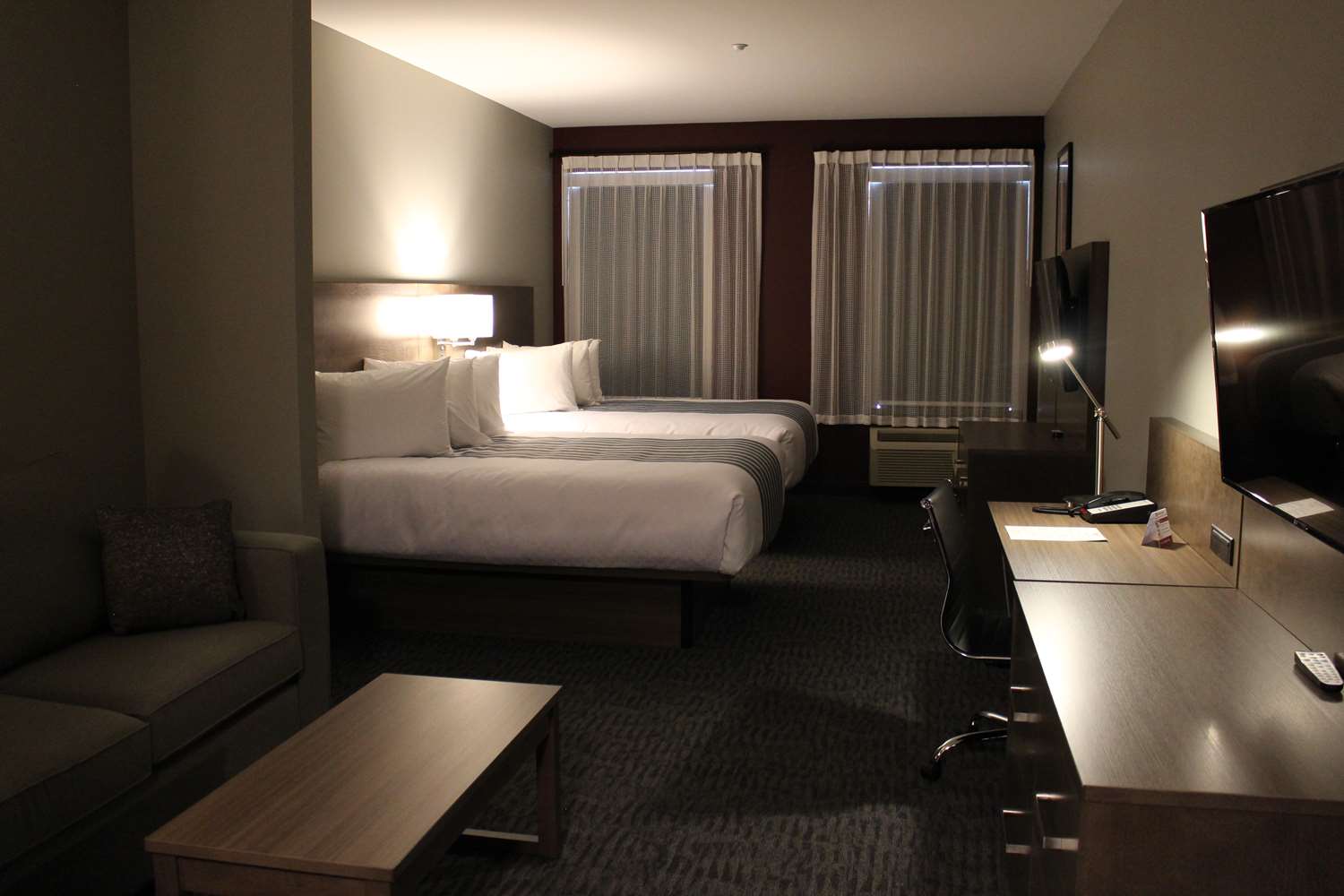 Best Western Plus Hotel Dauphin, MB See Discounts