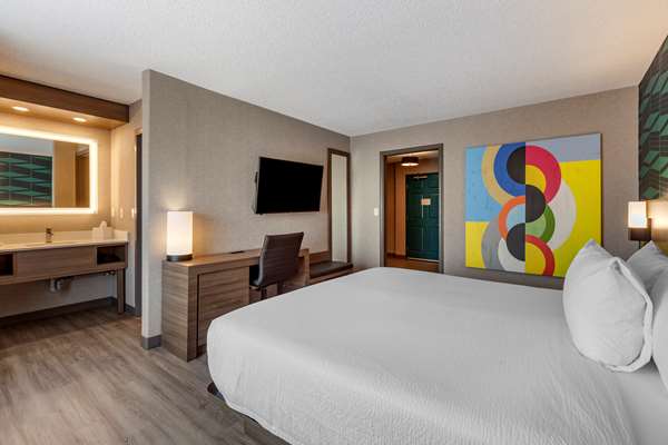  - Best Western Plus West Edmonton Hotel