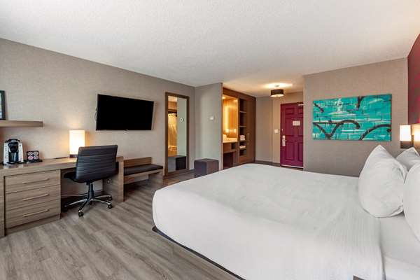  - Best Western Plus West Edmonton Hotel