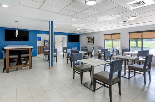 Amenities - Comfort Inn & Suites Troutville - I-81, Exit 150A