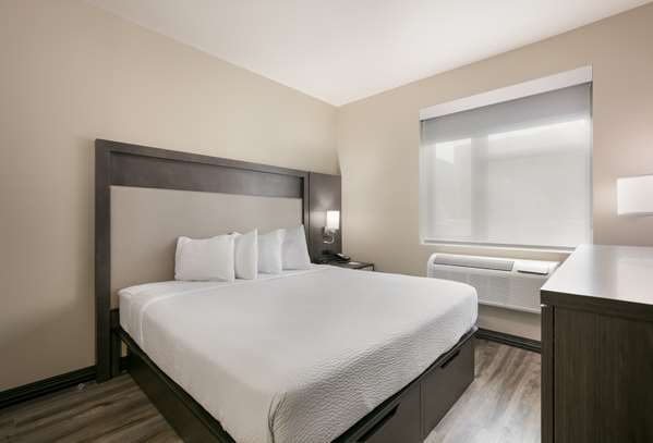  - Best Western Plus Executive Residency Bronx New York