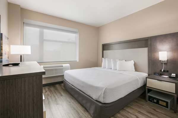  - Best Western Plus Executive Residency Bronx New York