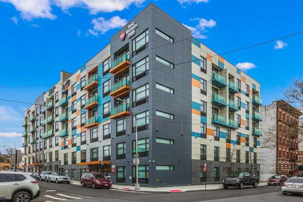 Exterior view - Best Western Plus Executive Residency Bronx New York