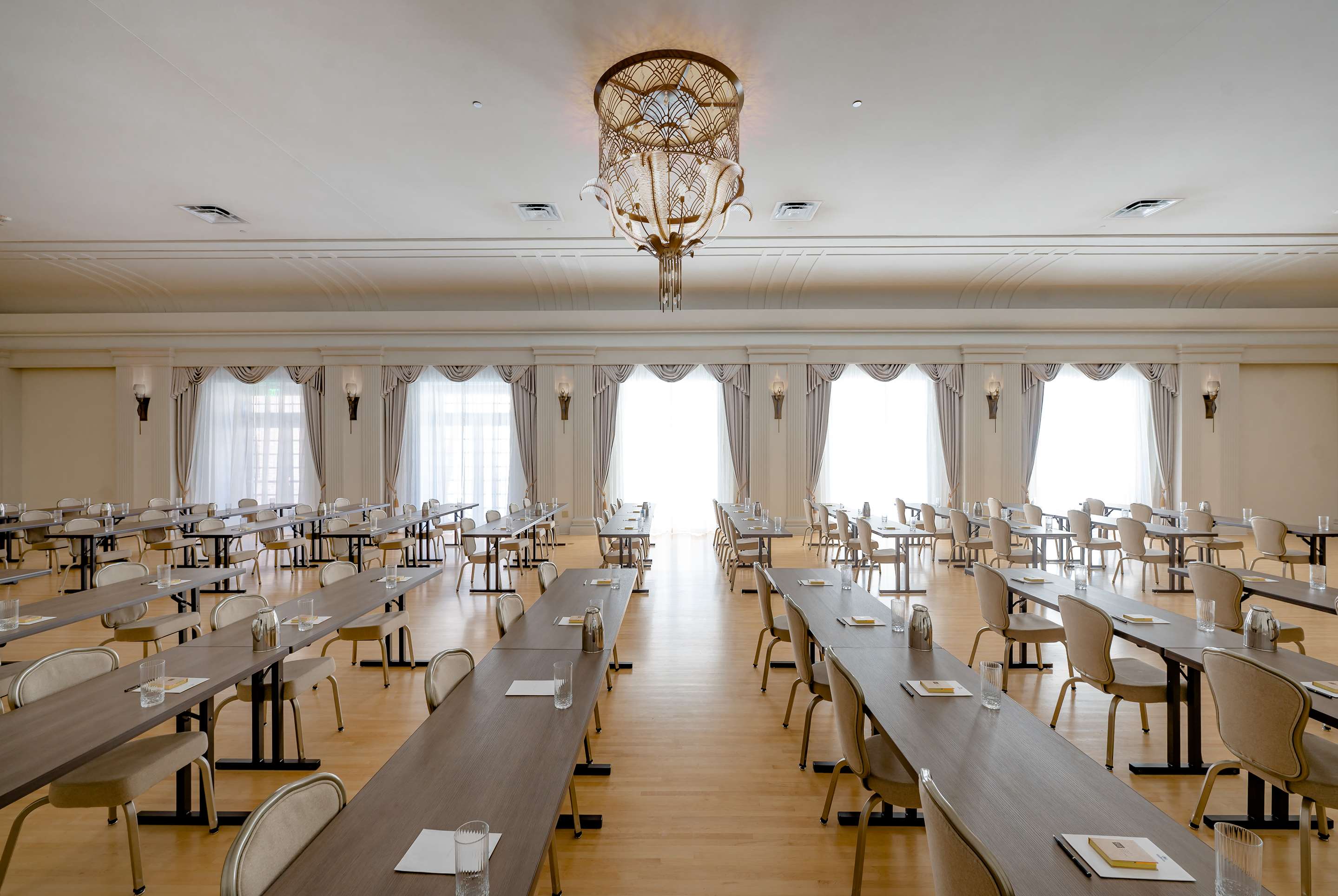 Meeting Room | Hotel Fort Des Moines, Curio Collection by Hilton