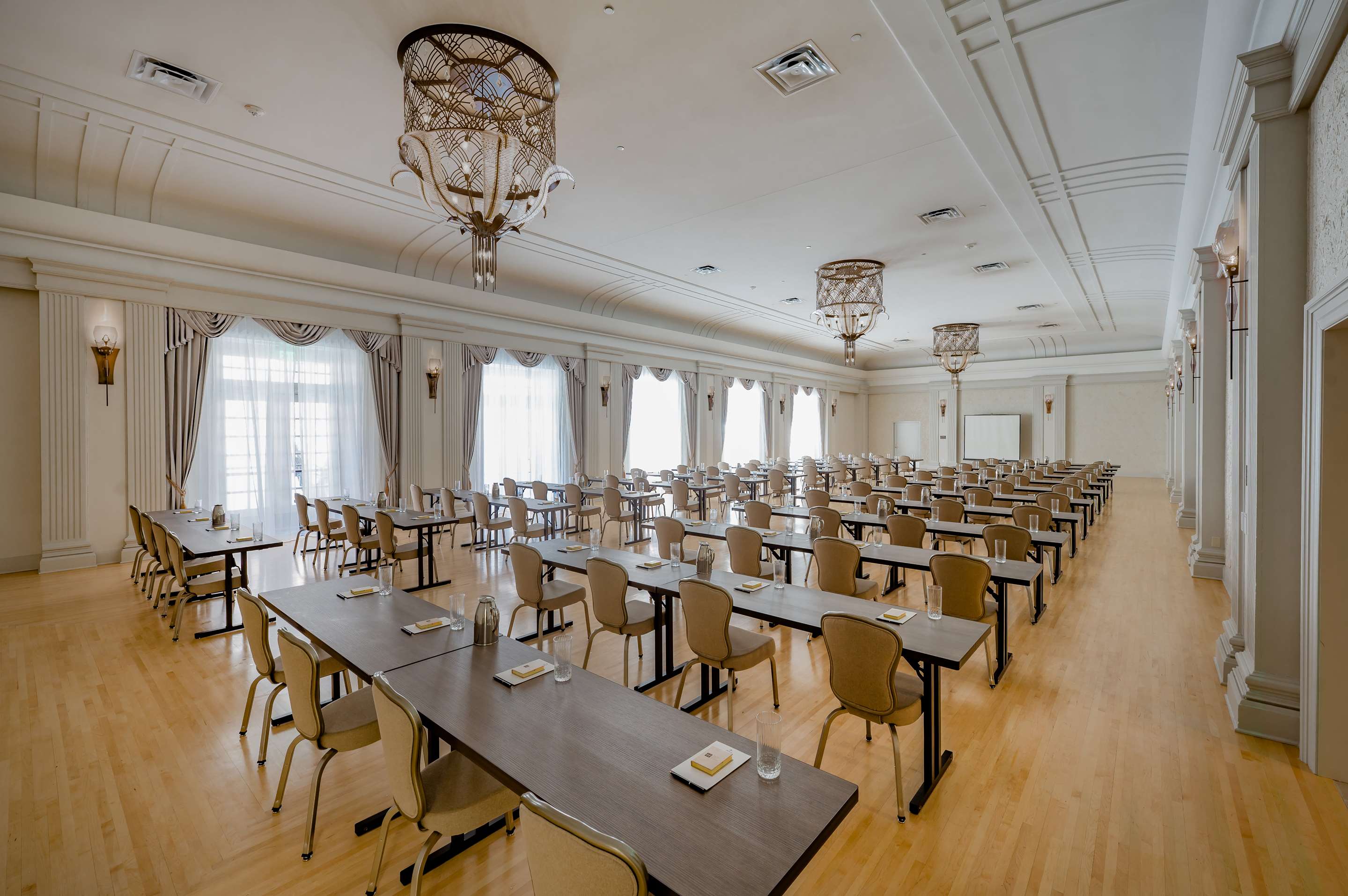 Meeting Room | Hotel Fort Des Moines, Curio Collection by Hilton