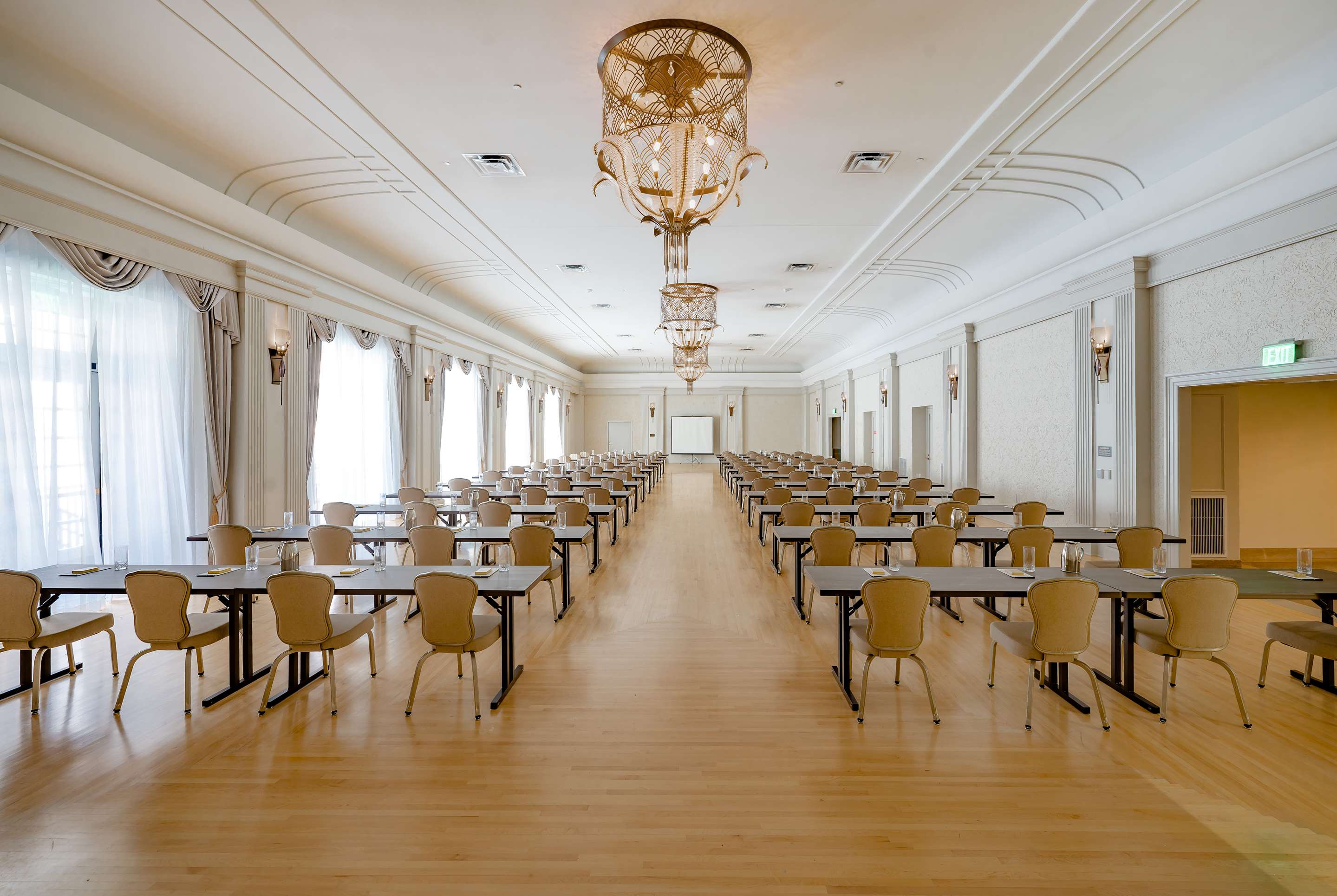 Meeting Room | Hotel Fort Des Moines, Curio Collection by Hilton