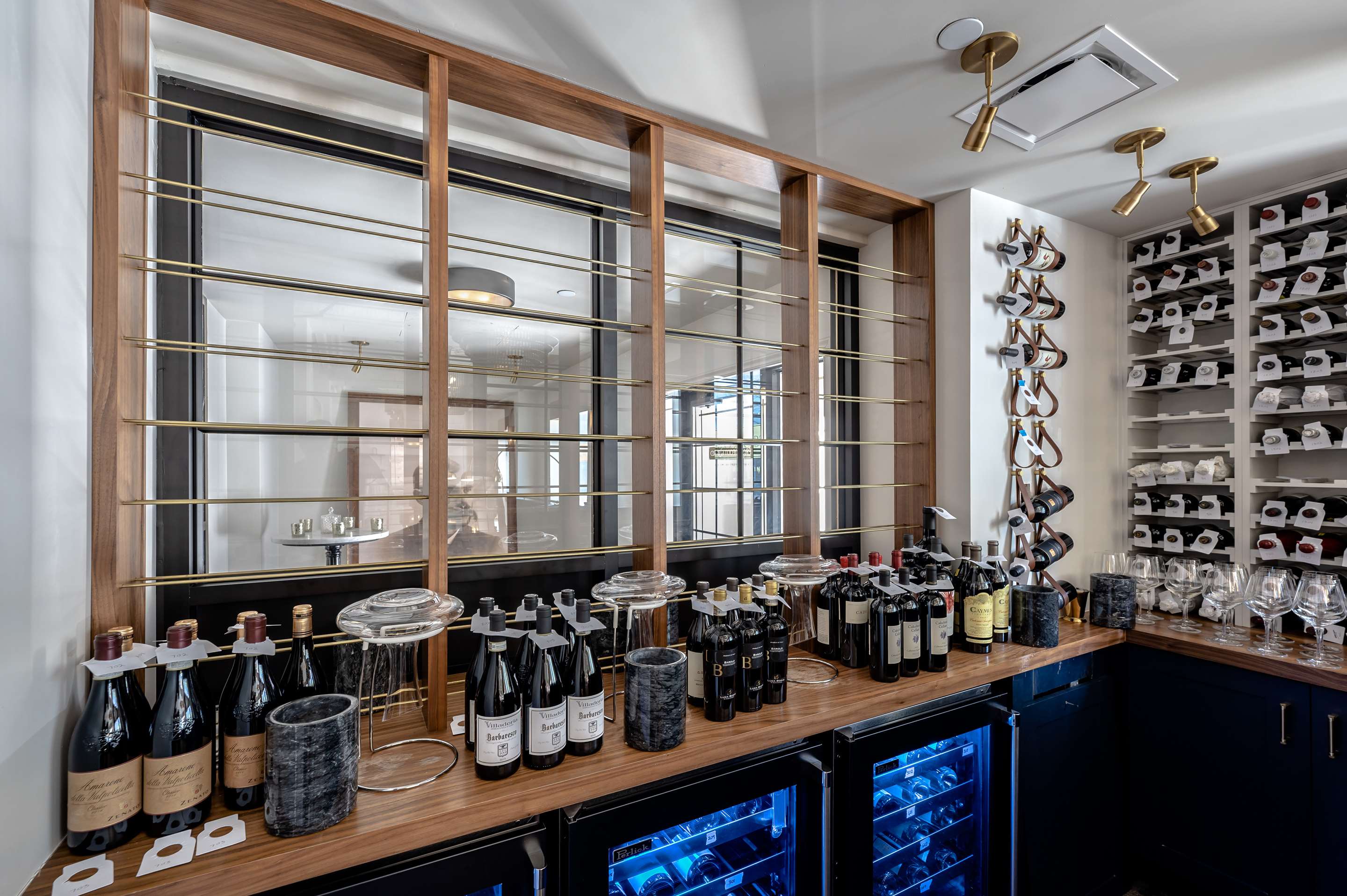 BarLounge | Hotel Fort Des Moines, Curio Collection by Hilton