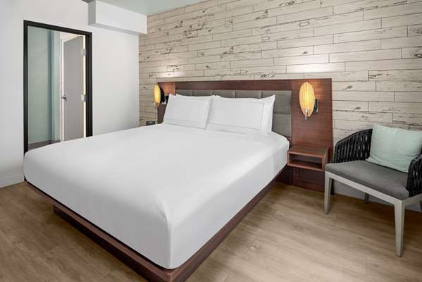  - Fin Hotel Oceanside