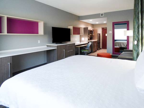  - Home2 Suites by Hilton Pine Forest Road Pensacola - I-10, Exit 7