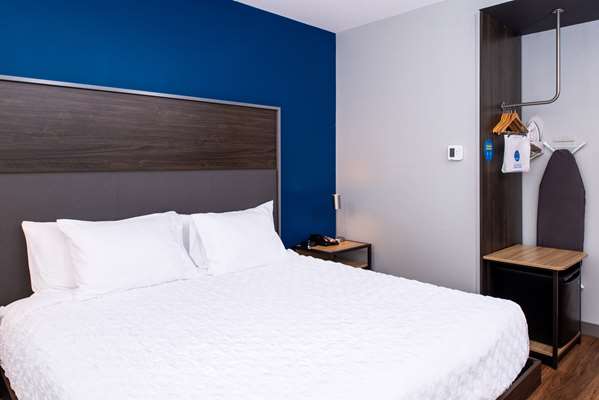  - Tru by Hilton Elkhart - I-80 & I-90, Exit 92