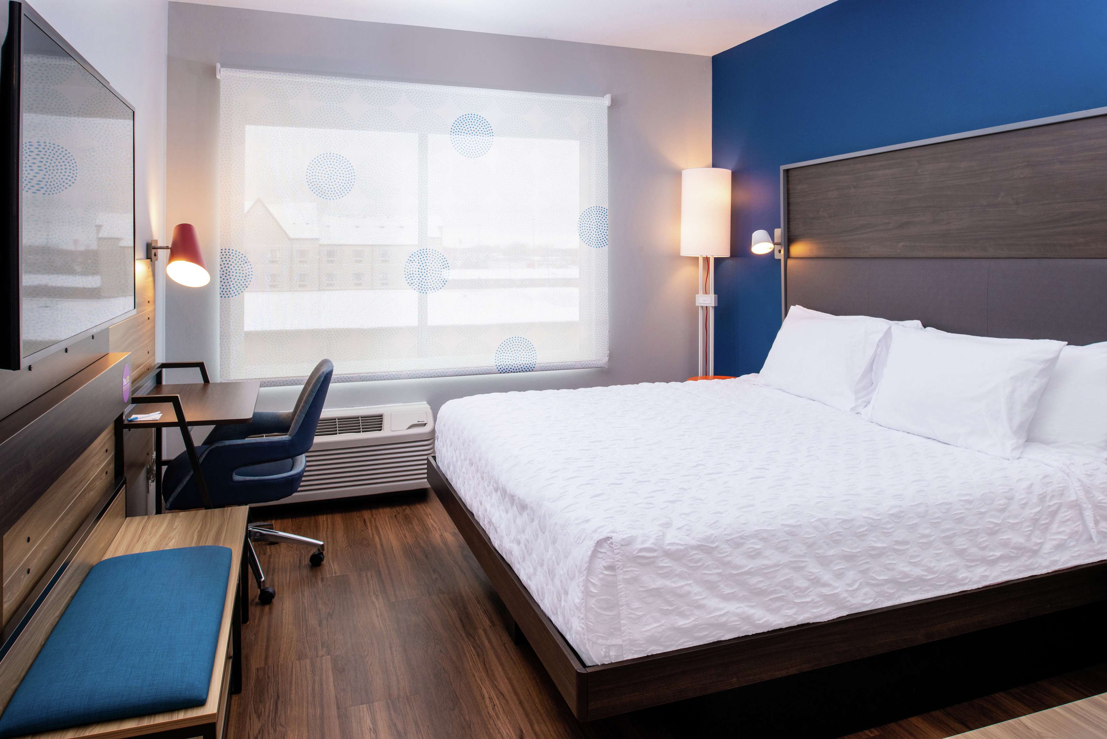 Tru by Hilton Elkhart Room Type - 1 KING BED