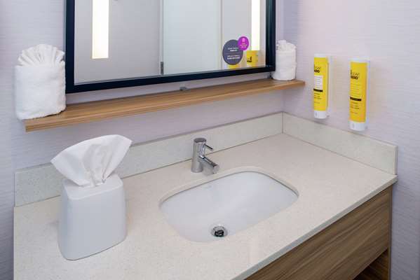  - Tru by Hilton Elkhart - I-80 & I-90, Exit 92