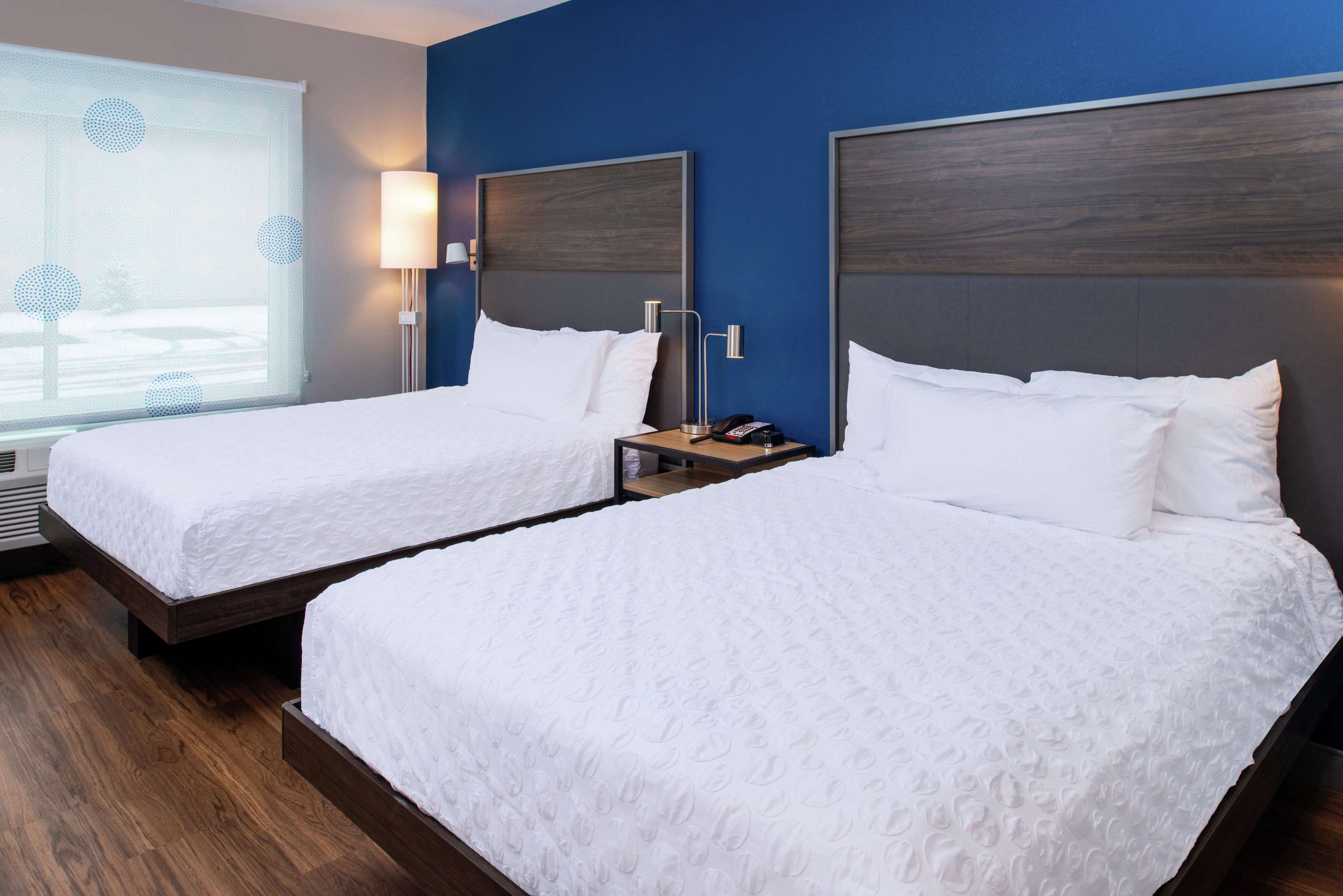 Tru by Hilton Elkhart Room Type - 2 QUEEN ACCESSIBLE TUB