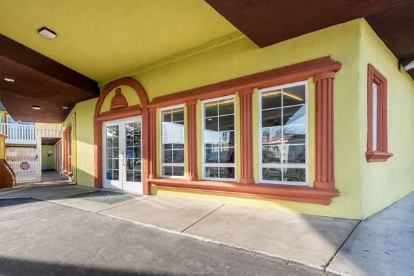 Exterior view - Quality Inn & Suites Downtown Sacramento - I-5, Exit 520