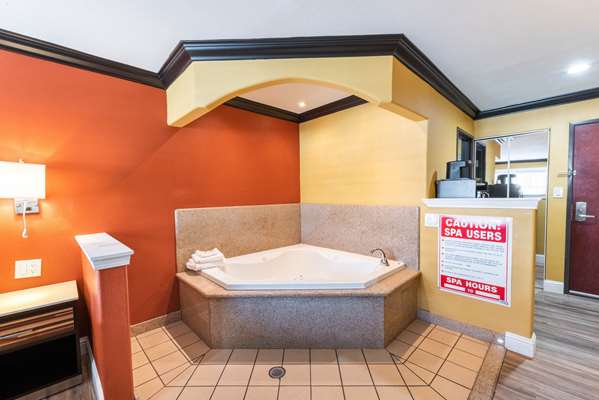  - Quality Inn & Suites Downtown Sacramento - I-5, Exit 520